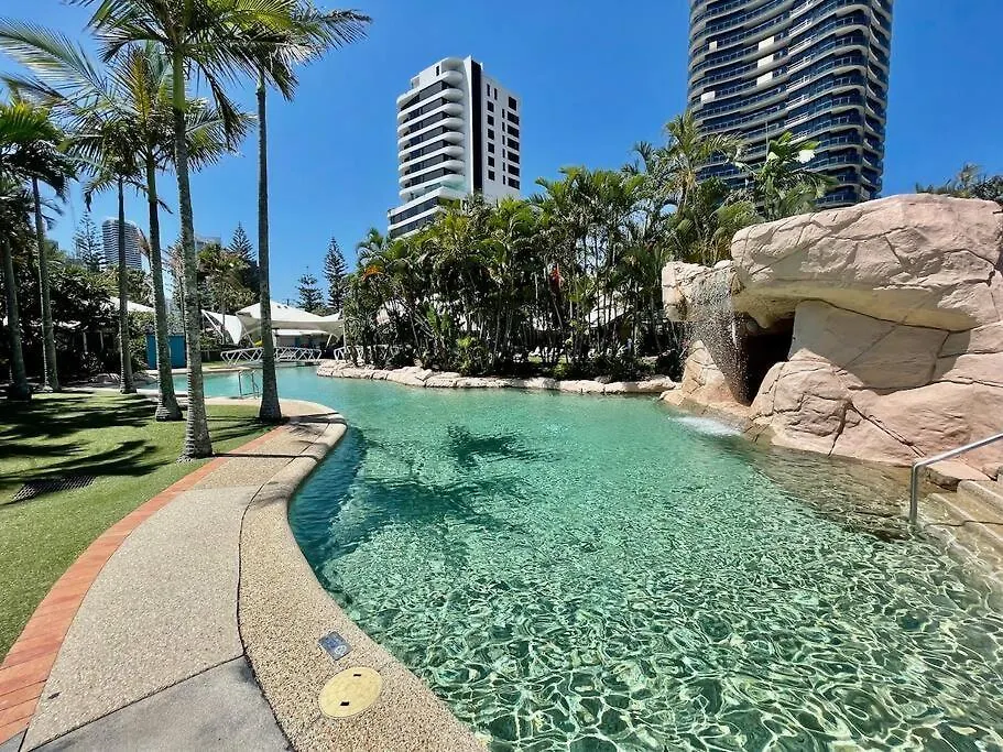 Diamond Beach 30 Gold Coast Australia